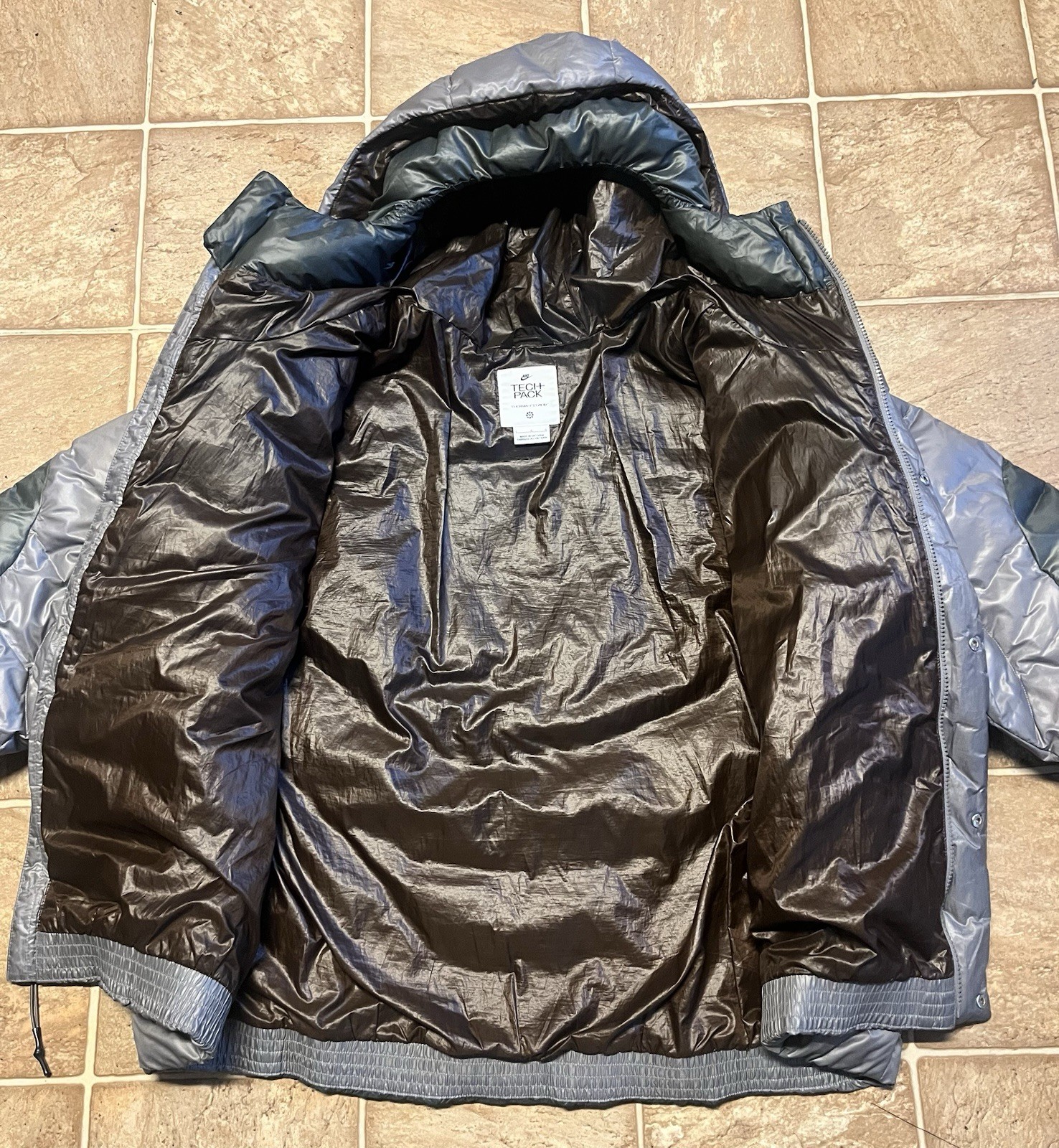 Nike Tech Pack Therma-FIT Men’s Hooded Full Zip Puffer Jacket L FB7423-029 - second product detail image