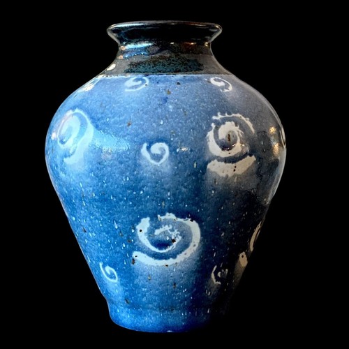 Art Pottery Vase Black Metallic Glaze Rim Blue White Spiral Design Pot Stoneware - Picture 2 of 11