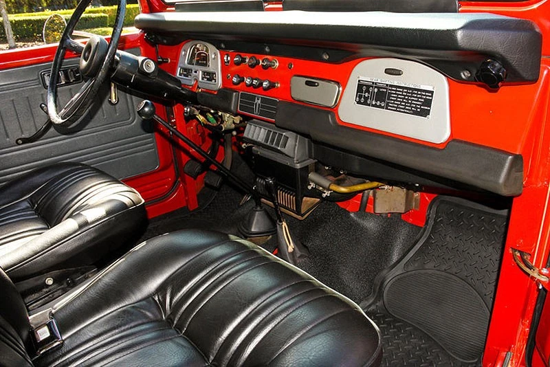 fj40-2-interior-800