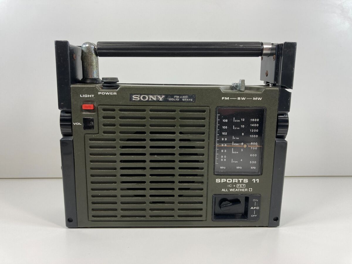 Sony ICF- 111B- Sports 11 All Weather Radio FM/SW/MW BROKEN Sony ICF- 111B- Sports 11 All Weather Radio FM/SW/MW BROKEN
