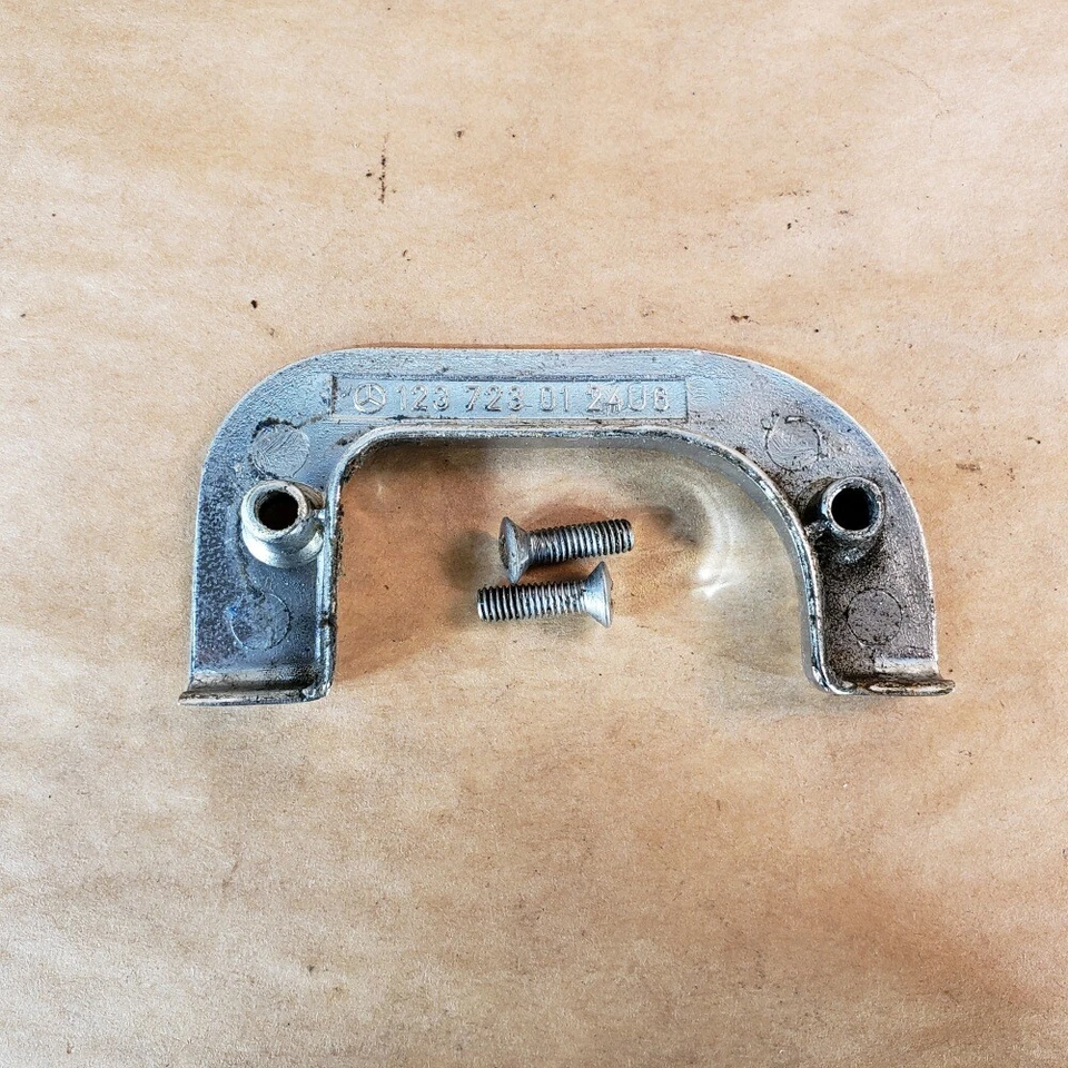 Cierre de puerta delantero derecho interior cromado Mercedes Benz W123 300TD 1237230124 OEM Foto 3 de 4