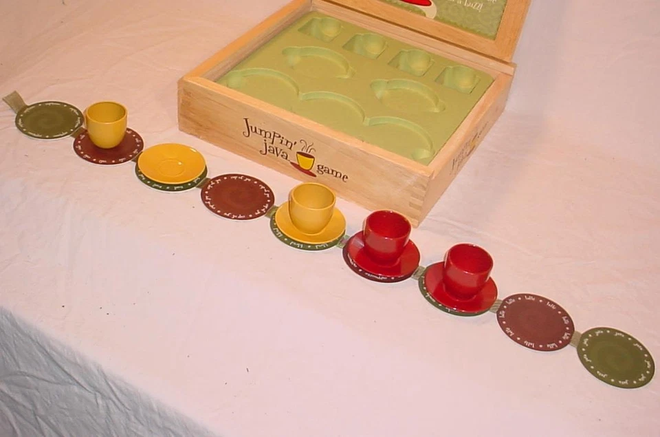 2003 FUNDEX GAMES JUMPIN' JAVA GAME THE STRATEGY GAME WITH A BUZZ - Image 2 of 4