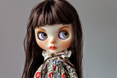 Ooak Blythe Puppe Custom mit einem extra Satz Hände
