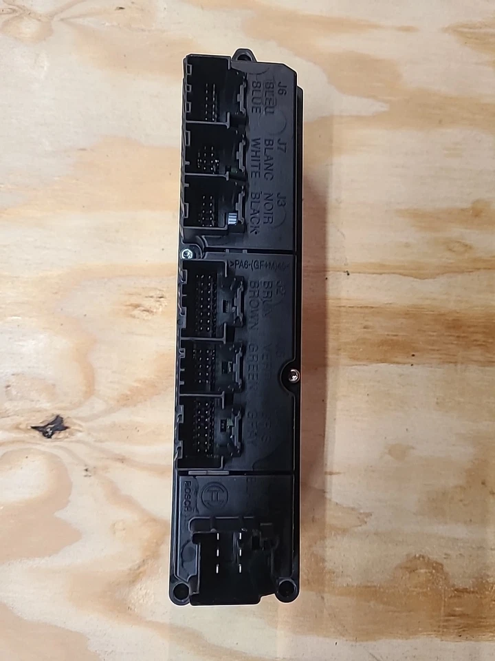 2008-2012 Buick Enclave Door Lock Window And Mirror Control - Image 2 of 3