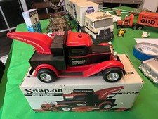 Vintage Snap-on Model A Wrecker 1:25 Scale Die-Cast Locking Coin Bank - In Box