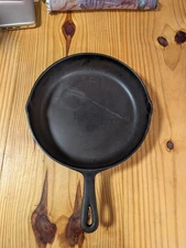 Wagner #8 Unmarked 10.5” Skillet Vintage Cast Iron With Heat Ring Restored