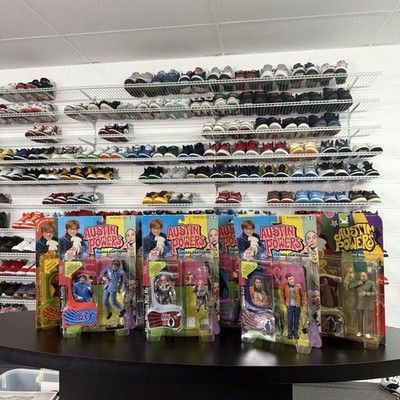 Vtg Lot Of 9 New And Sealed Austin Powers Action Figures Series 1 & 2
