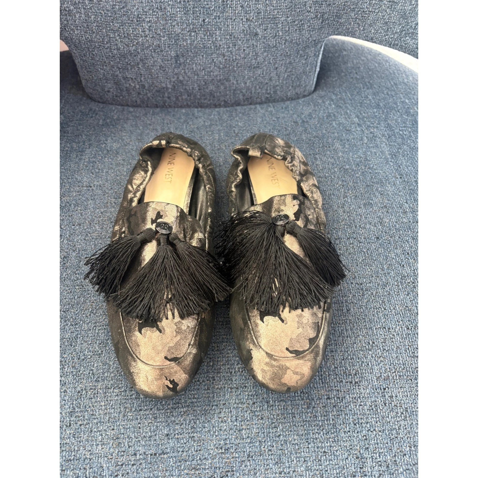 Nine West Metallic Camo Tassel Ballet Flats Pewter Black Size 9.5M Slip On Shoes