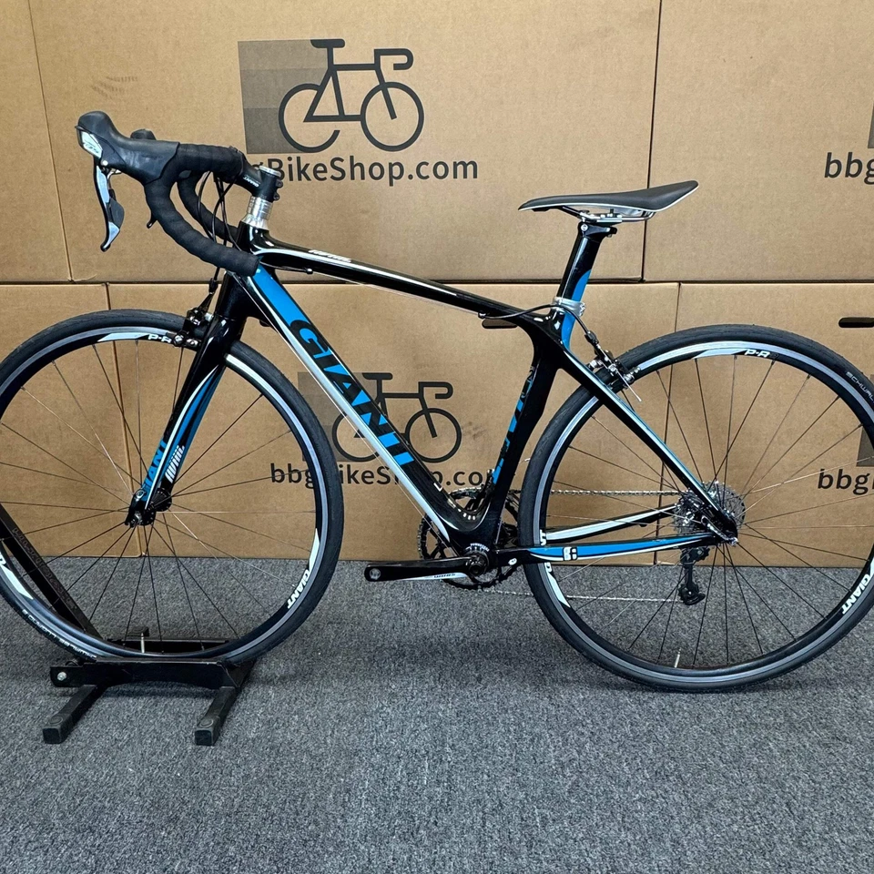 Bicicleta de carretera usada Giant Avail Composite 2, fibra de carbono para mujer-2012, pequeña 52 cm Foto 2 de 4