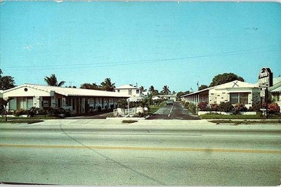 Postcard HOTEL SCENE Dania Florida FL j/05 AI7200