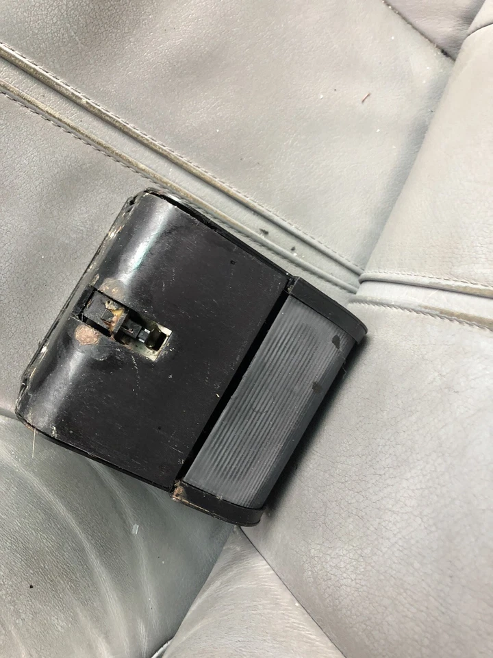 Portavasos consola BMW E39 M5 528i 525i 530i 540i 523i 530d 525d 535i 528 TEC Foto 3 de 4