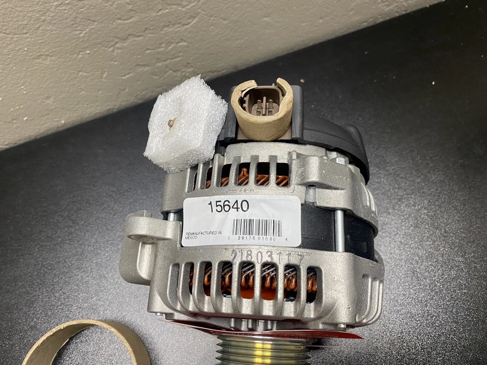 ALTERNADOR 15640 Camry 2.4L 07-09/Corolla Matrix XB 2.4L 09-13 Caja abierta ¡Leer! Foto 3 de 4