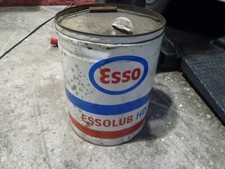 Vintage Motor&ouml;l &Ouml;lfass mit Holzgriff Esso Essoclub Loft Antik Industrie
