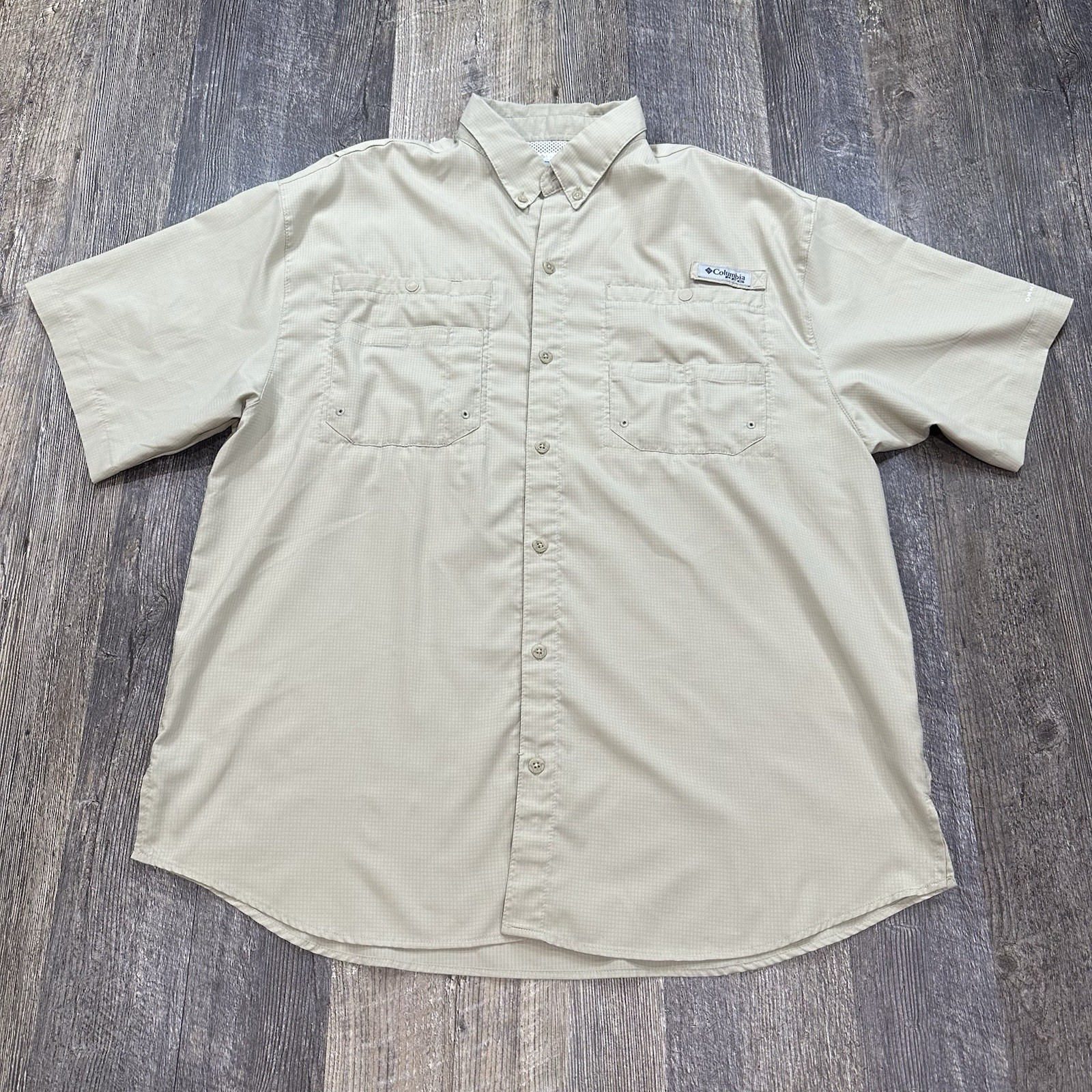 Columbia PFG Short Sleeve Button Down Fishing Shirt Pockets Vented Men's Size L