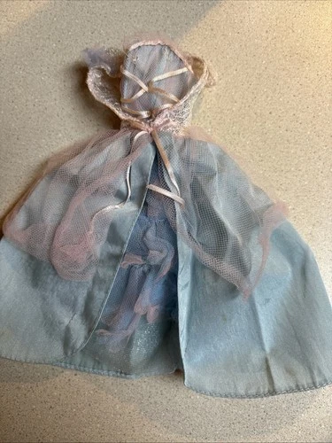 VINTAGE 2004 MATTEL FANTASY TALES BARBIE SWAN LAKE TEA PARTY Dress Gown