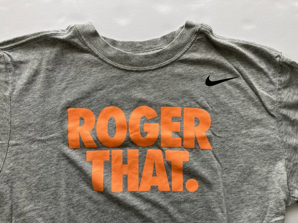Nike Roger Federer Fall 2013 ROGER THAT Tennis Shirt M Gray 407997-063 Rare - Image 2 of 4