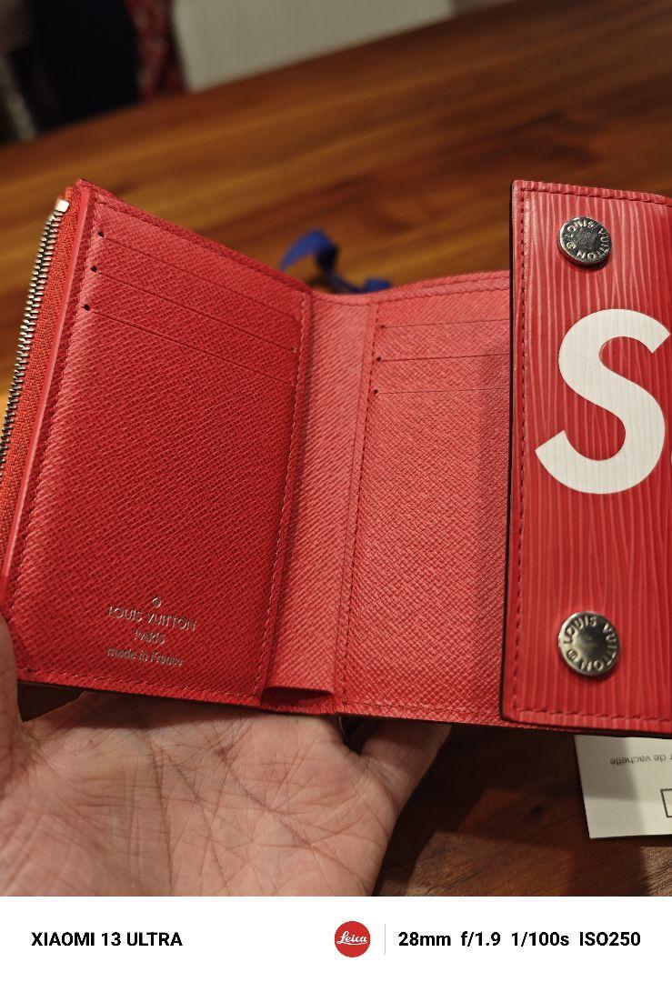 LOUIS VUITTON Supreme Collaboration Trifold Wallet Epi M67755 Used 