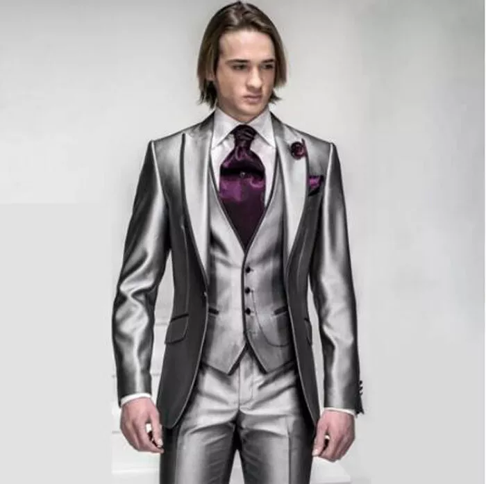 Heirloom Paisley Men's Silver Luxury Waistcoat - HIRE5 Menswear