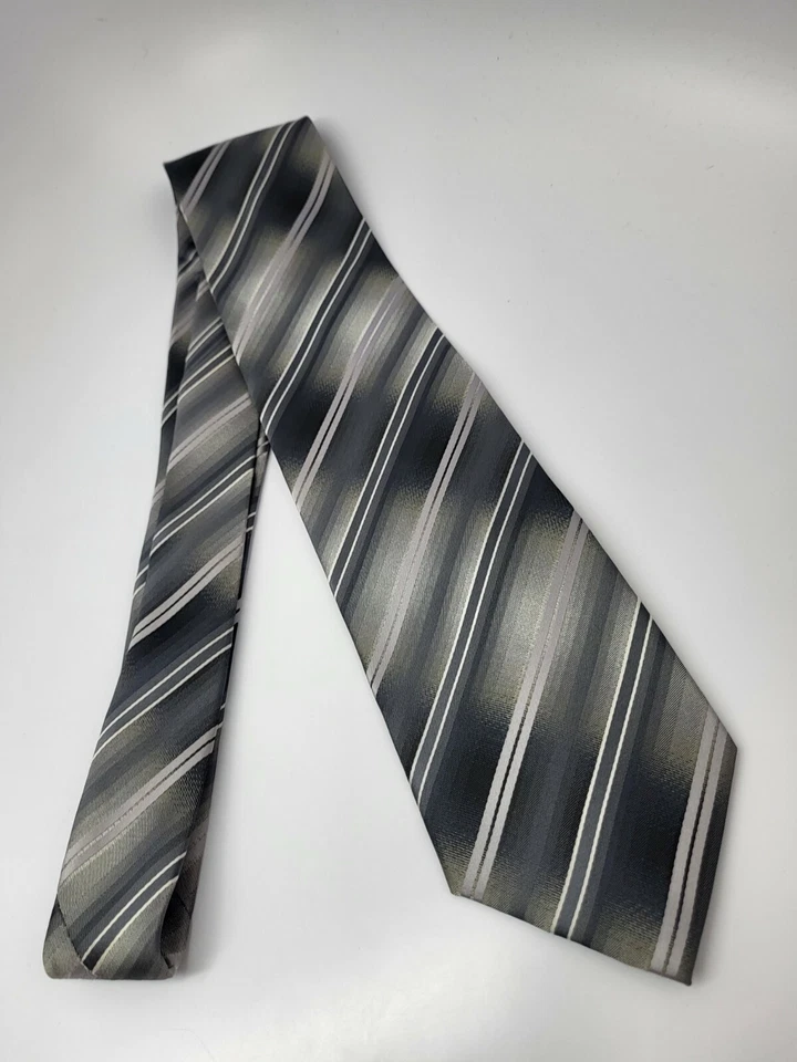 Corbata de poliéster John Ashford gris rayas plateadas para hombre 58 x 3,3/8 Foto 2 de 4