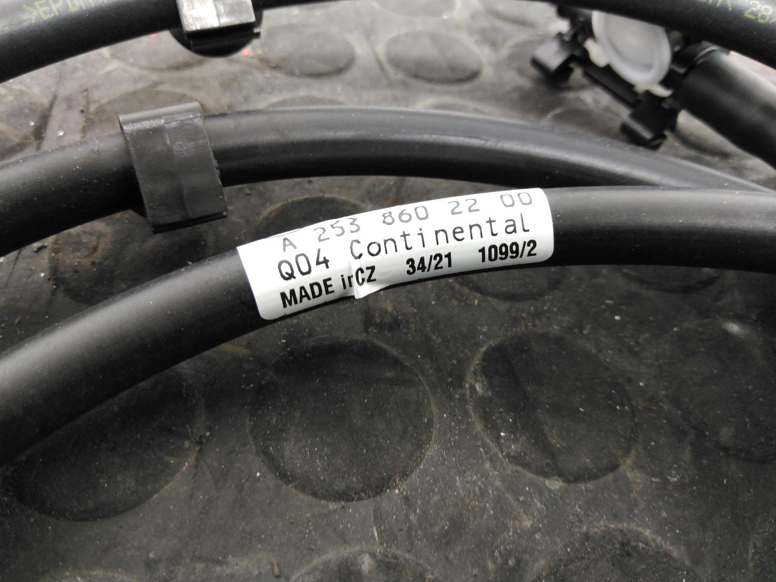 OEM Mercedes-Benz GLC C253 Windshield Washer Hose A2538602200 