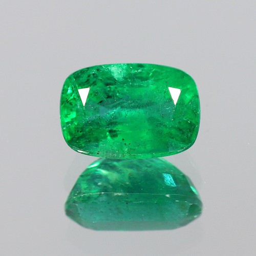 AIGS Certified Natural Emerald 2.50 cts Nice Green Color Minor Oiled - Picture 3 of 7