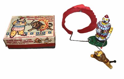 VTG 1950s TPS Clown Making The Lion Jump Thru The Flaming Hoop