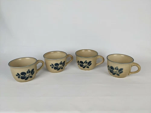 vintage Set of 4 Pfaltzgraff Folk Art tea coffe mugs Tan and Blue
