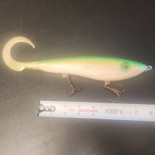 Vintage Musky Fishing Lure - Original Shum Shum Green/White Glider w/ Curly Tail