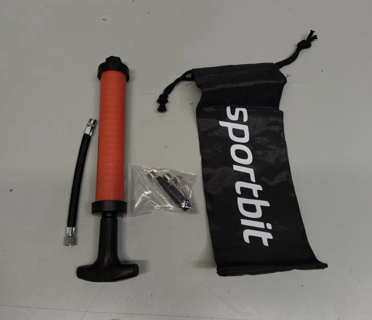 SPORTBIT Ballpump for Sports Balls - Basketball Pump Sport - Red