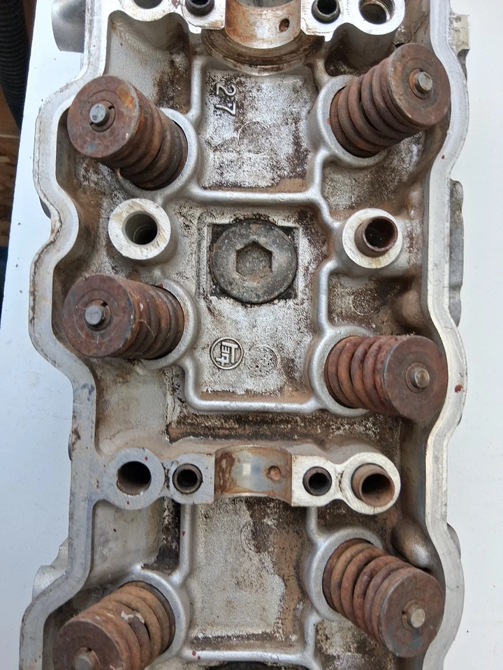 81 82 83 TOYOTA PICAPE CELICA HILUX 22R CABEÇA DE CILINDRO NÚCLEO RECONSTRUÍVEL FABRICANTE DE EQUIPAMENTO ORIGINAL - Imagem 3 de 4