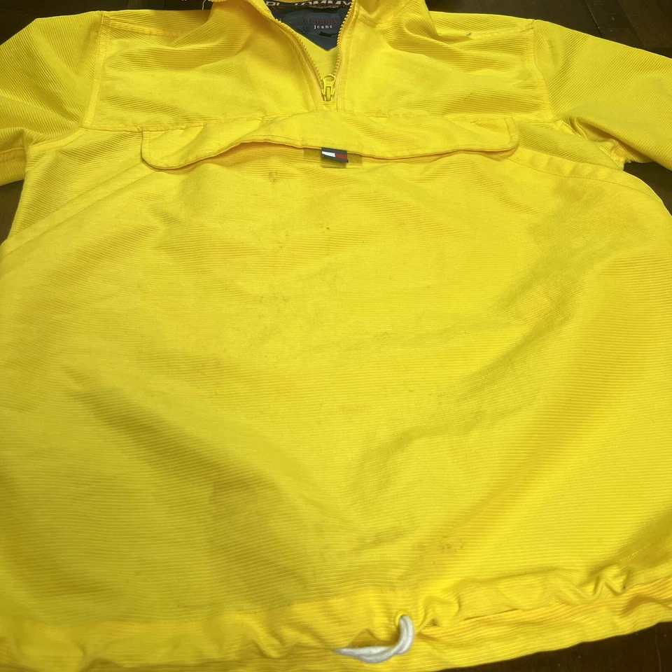 Chaqueta Pullover Rompevientos Amarilla Tommy Hilfiger Tommy Girl Años 90 De Colección Mediana Foto 2 de 4