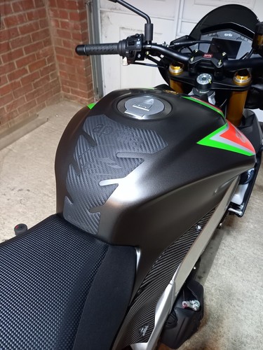 RubbaTech Aprilia rubber tank pad for Aprilia sports motorcycles - Bonus Bundle - Picture 6 of 8