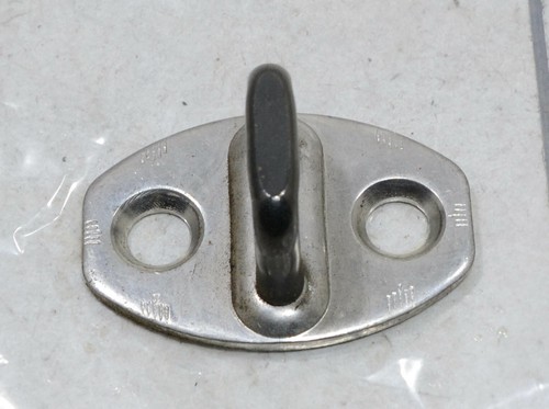 VW Polo 9N Bj 2003 Tür Fanghaken Schliess Keil vorne LINKS #79576-F97