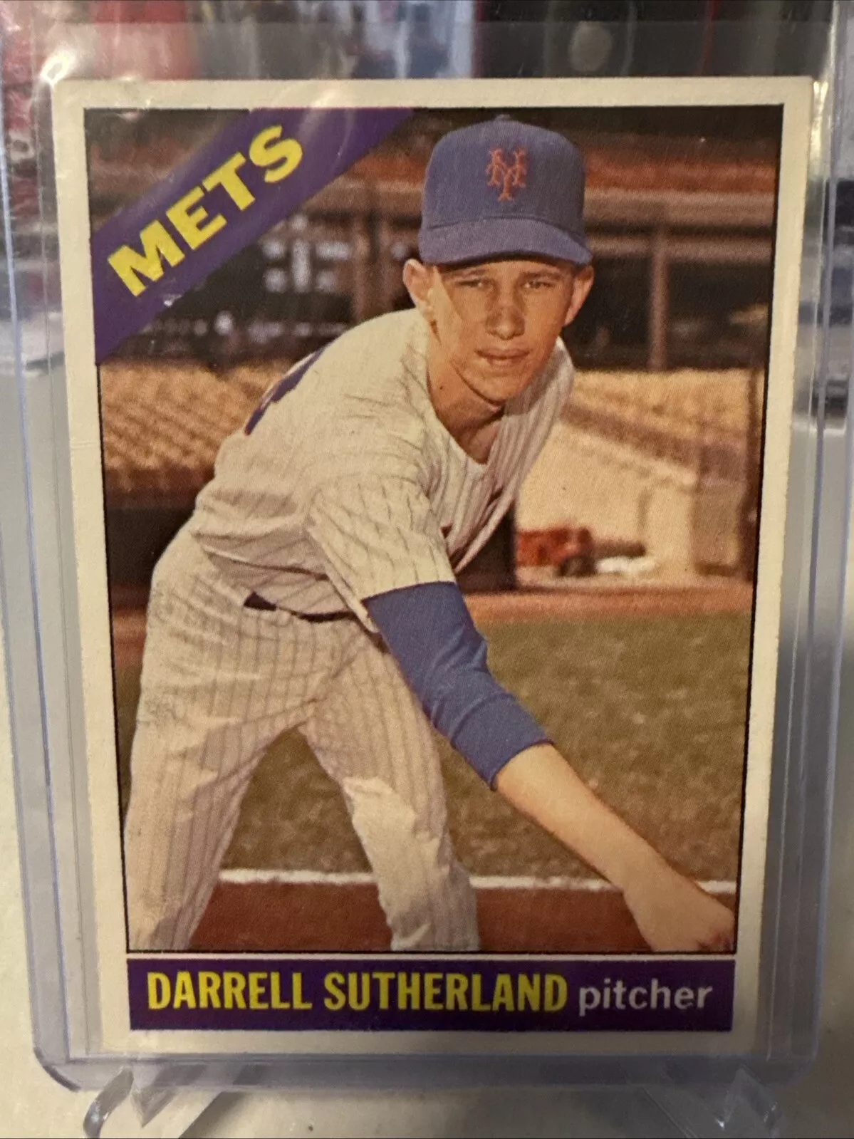 Darrell Sutherland trading card