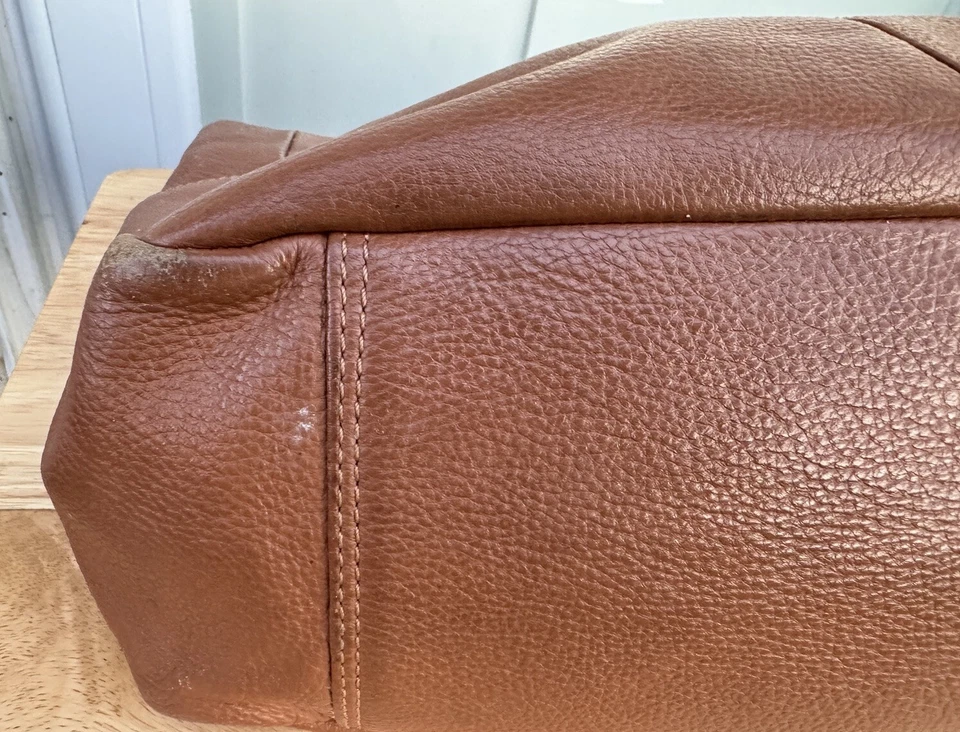 Genuine Roomy 棕色单肩包 — 第 4/4 张图片