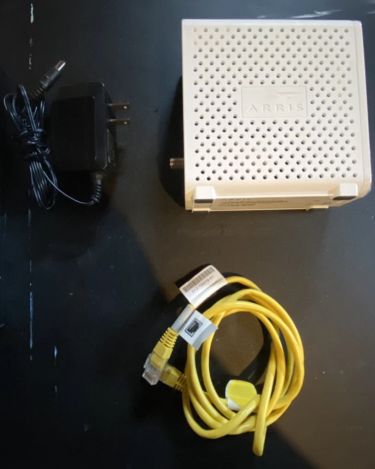 Arris SURFboard SB6183 DOCSIS 3.0 Cable Modem - Image 3 of 3