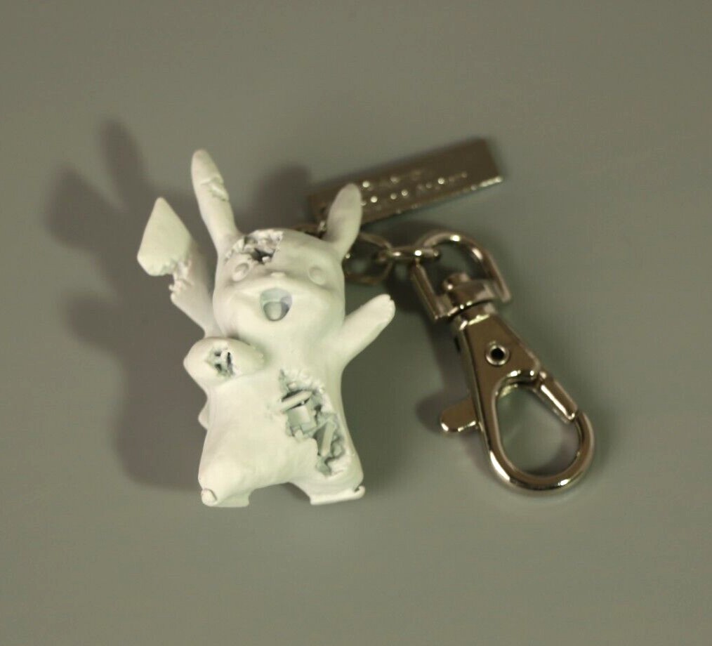 新品 Daniel Arsham x Pokemon x 2G TOKYO Unboxing Daniel Arsham x Pokemon x 2G TOKYO Pikachu Keychain