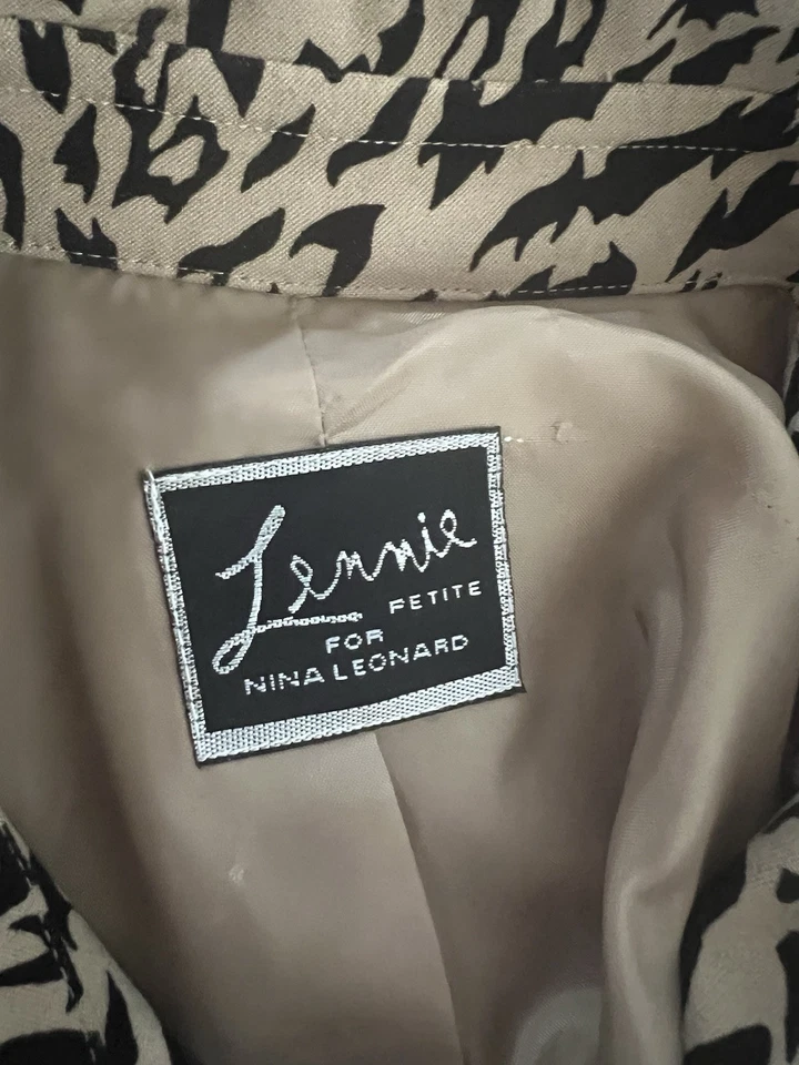 "Chaqueta Nina Leonard para mujer pequeña pequeña marrón leopardo botón forrada frontal PTP 19""" Foto 4 de 4