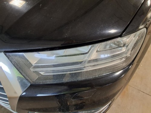 2017 Audi Q7 Driver Left Headlight Assembly LED Stress Cracked OEM 114