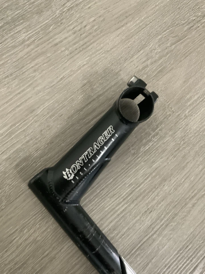 BONTRAGER RACE ALEACIÓN PLUMA VÁSTAGO 90 MM 270 GRAMOS 25,4 MM ABRAZADERA Foto 2 de 4