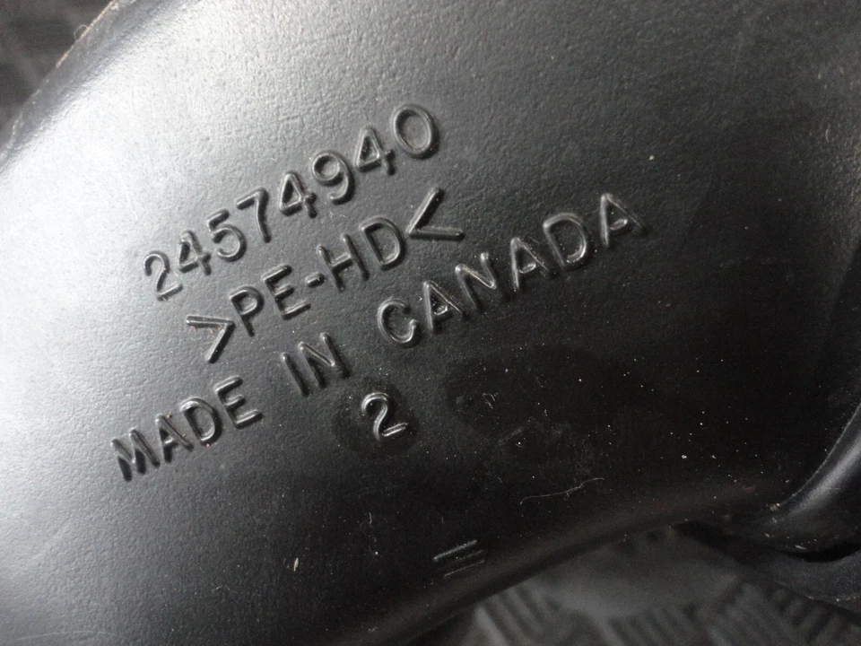 Pontiac Grand AM 2002 2,2 L admisión de aire caja limpiador 22659983 24574940 Foto 3 de 4