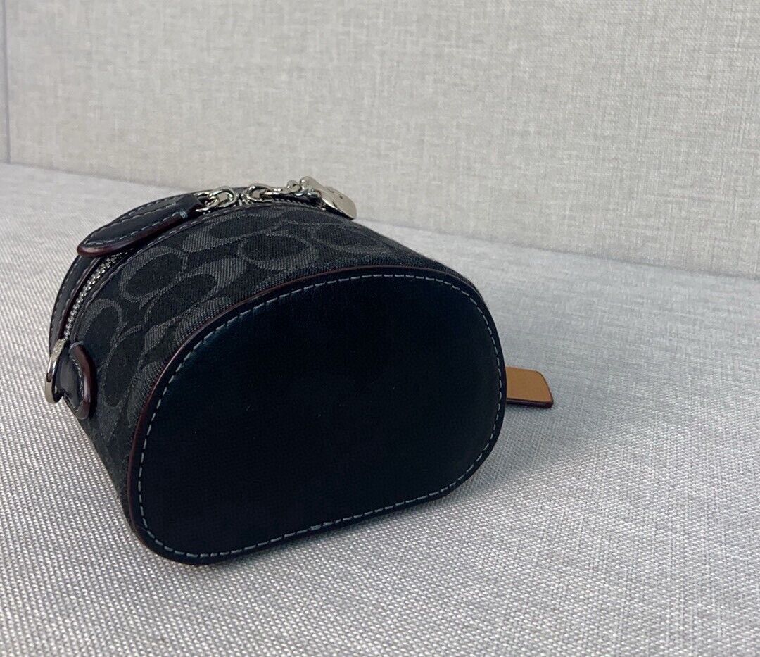 COACH Trail Crossbody 12 Signature Denim Black CT097 Outlet COACH Trail Crossbody 12 Signature Denim Black CT097 Outlet