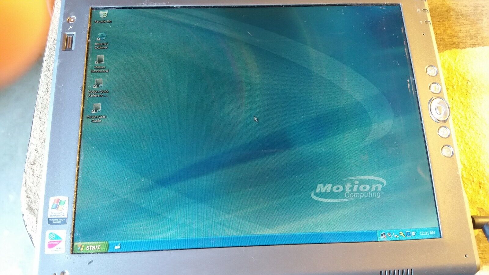  Motion Computing LE1600 1.5GHZ Tablet  512MB RAM  30GB HD 12.1" Tablet 