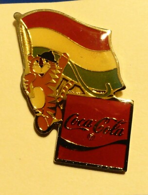 1988 Coca Cola Ltd Edition Flag Pin - BOLIVIA