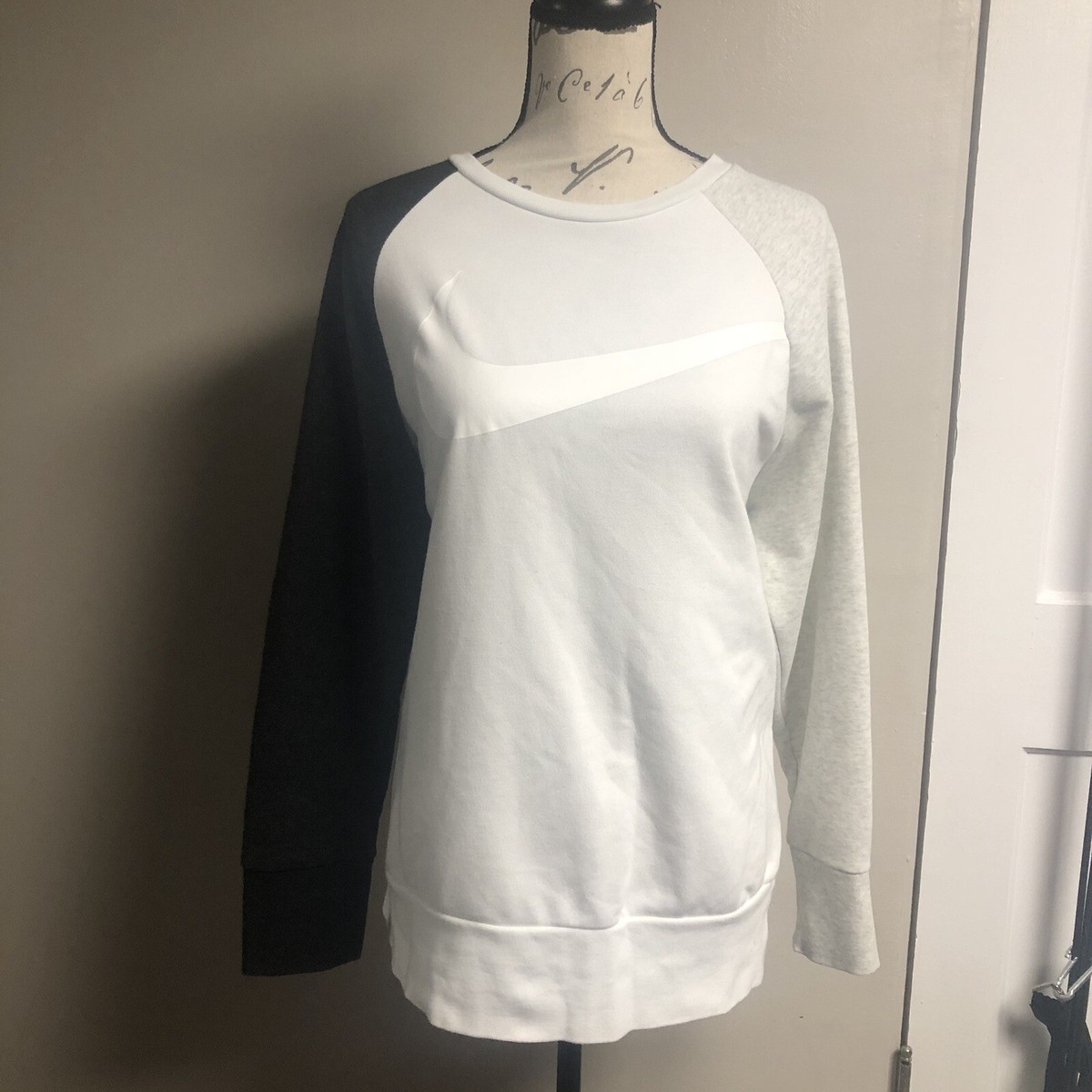 women's nike colorblock sweatshirt