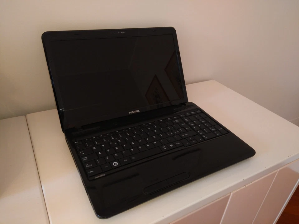 Portatile, Laptop, Notebook, Toshiba Satellite I7-620M, 8Gb RAM, 120Gb SSD, DVD - Immagine 2 di 4
