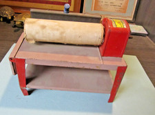 Vintage 1940's Buffalo Tin Toy Works Electric Ironer 175 Working Windup Roller