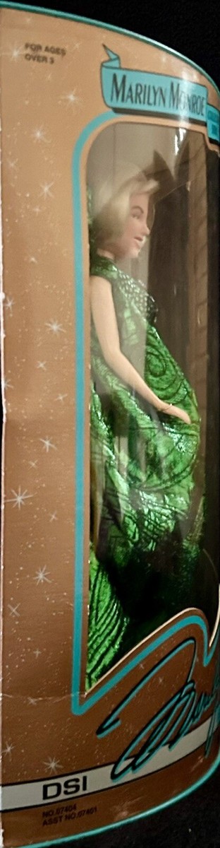マリリンです。 Marilyn Monroe Spectacular Showgirl Collector's Series Doll