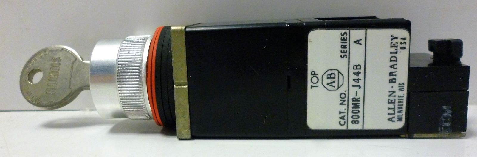 Allen-Bradley 800MR-J44BLA Key Lock Selector Switch
