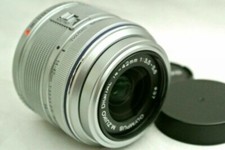 Olympus 14-42mm Zoom lens for PEN mini mirrorless digital cameras superb